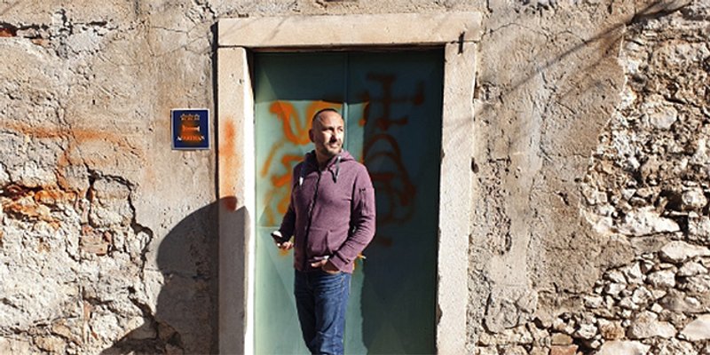 Napad na kuću saborskog zastupnika: 'Zanima me hoće li biti reakcije svih onih koji su se digli na zadnje noge kada je Pupovac pogođen limunom'