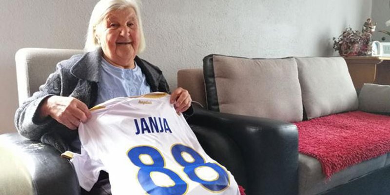 Katolički tjednik i Hajduk ispunili veliku želju baki Janji