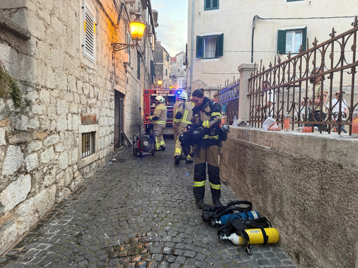FOTO/VIDEO Planuo stan u starom dijelu Splita