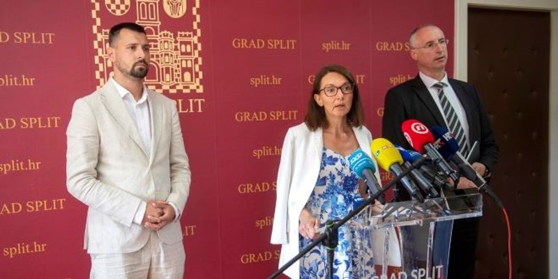 ZAOŠTRAVA SE SUKOB PULJKA I ĐEREK Gradonačelnik zabranio istupanje u medijima bez njegovog odobrenja!