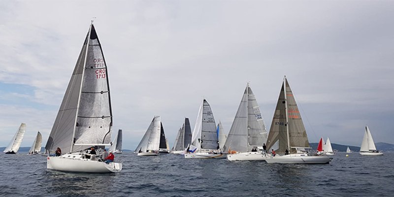 FOTOGALERIJA: 88. Mrdujsku regatu ćemo pamtiti po slabašnom ili nikakvom vjetru