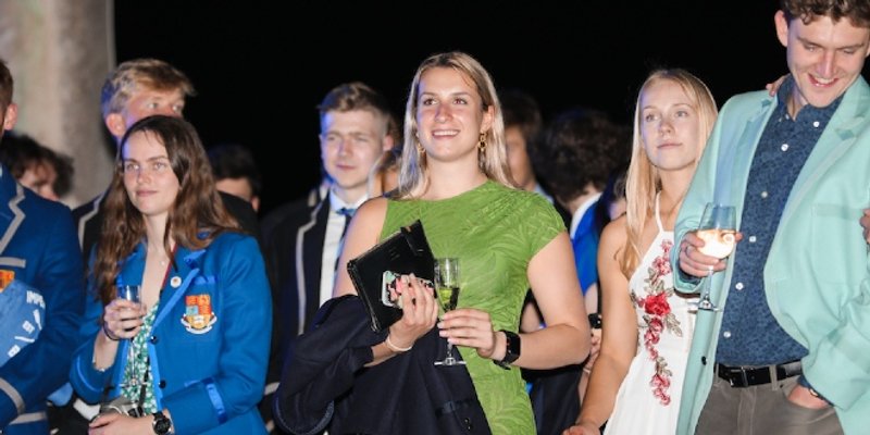 FOTO Regata Sveti Duje otvorena u Galeriji Meštrović, veslači će za vikend odmjeriti snage