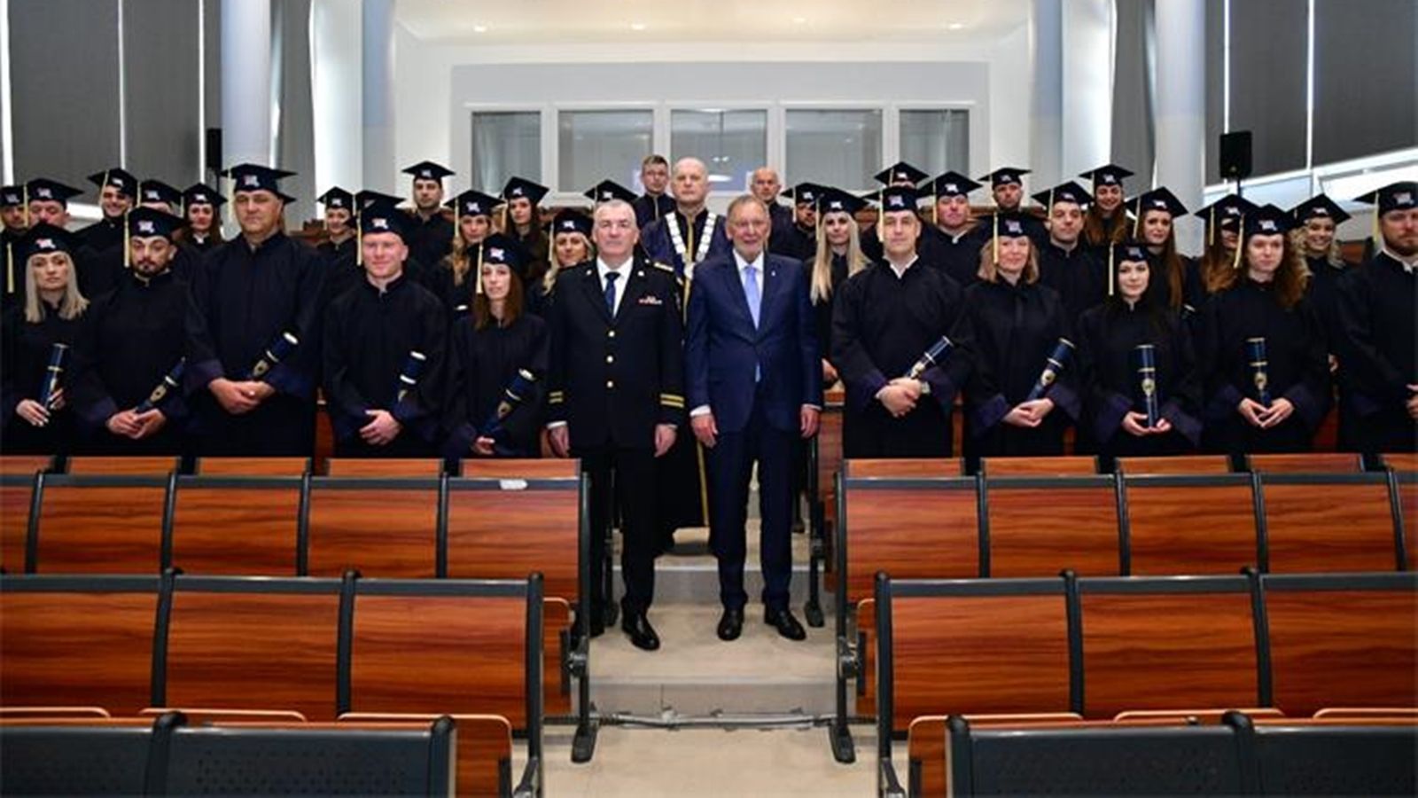Božinović na promociji magistara kriminalistike: 'Malo je važnijih odgovornosti od one da čuvate sigurnost ljudi i povjerenje društva'