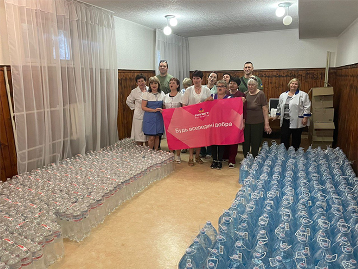 Brzi odgovor na humanitarnu krizu: FAVBET grupacija kroz kontinuirani rad i razne inicijative već četiri godine uvelike pomaže Ukrajini