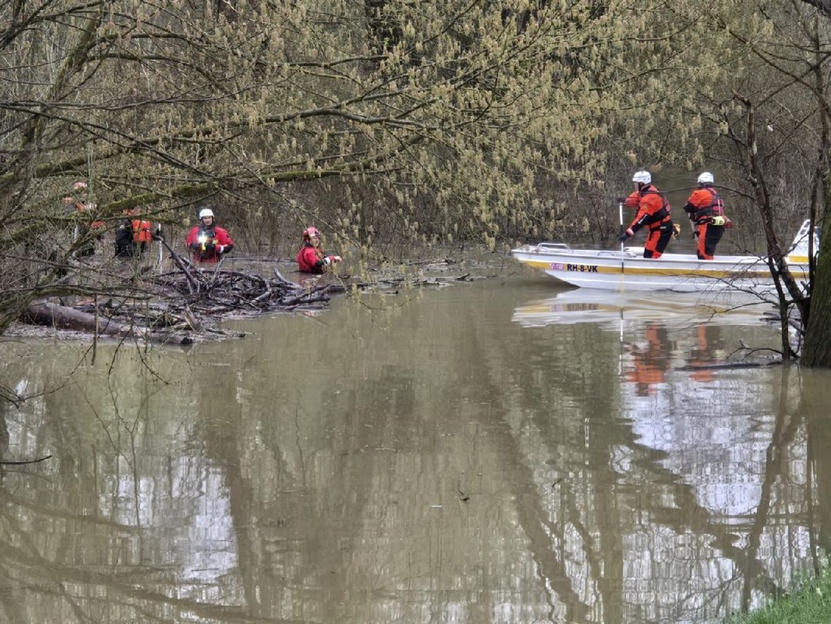 HOROR NA SAVI Do sada iz močvare izvučeno 30 migranata, podignut helikopter, angažirano 120 ljudi