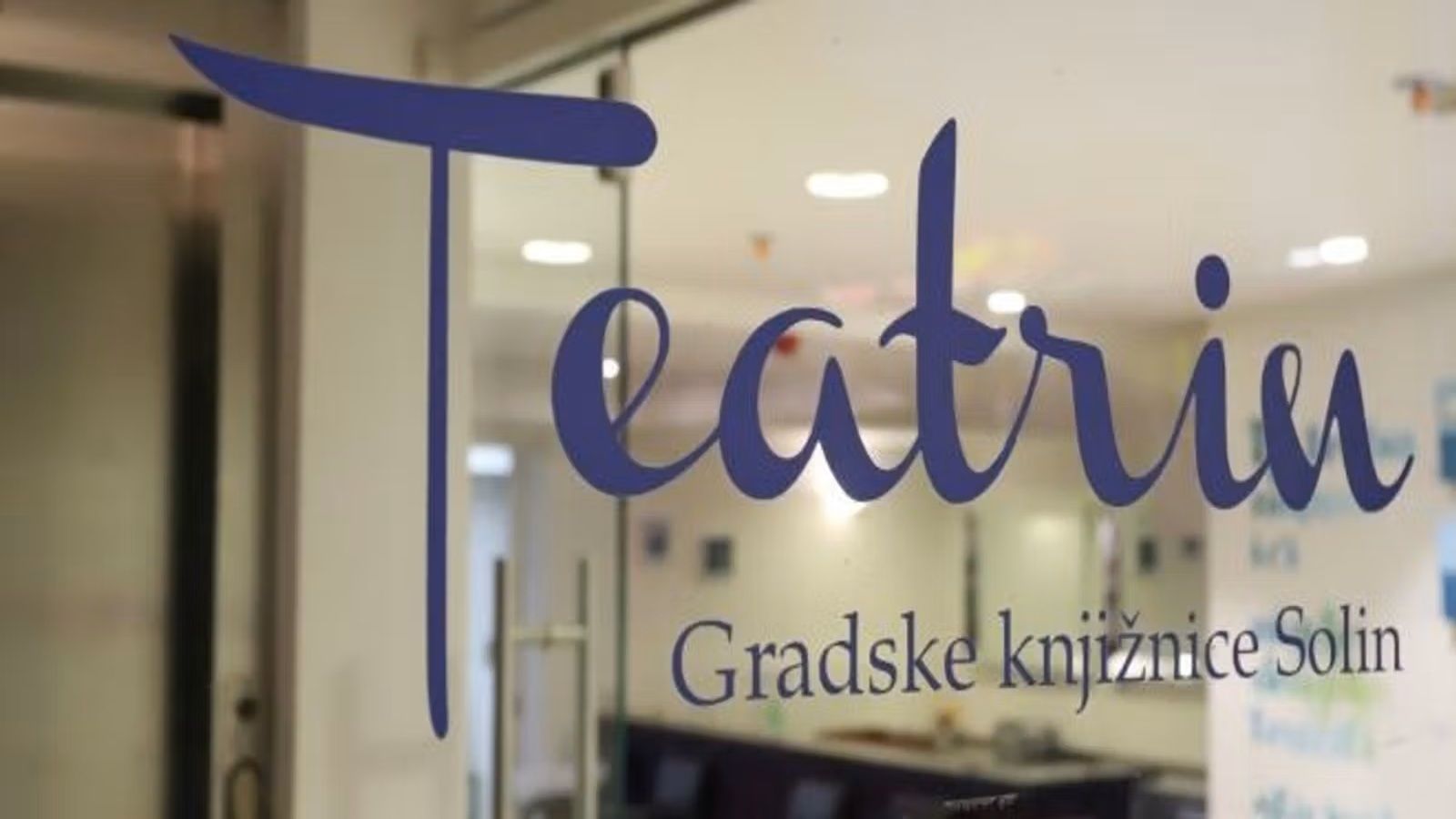 Splitska umjetnica predstavlja svoju novu zbirku poezije, ali i izložbu slika te modnu reviju pletnine