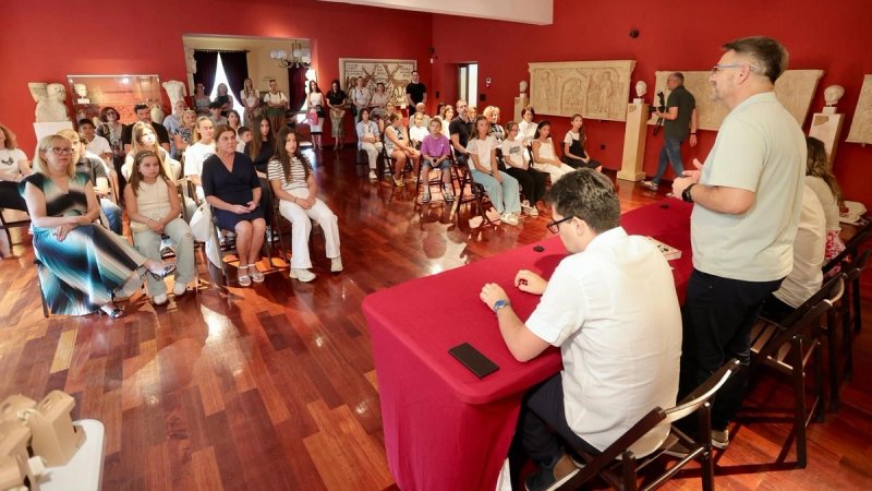 FOTOGALERIJA Ninčević nagradio uspješne učenike i njihove mentore