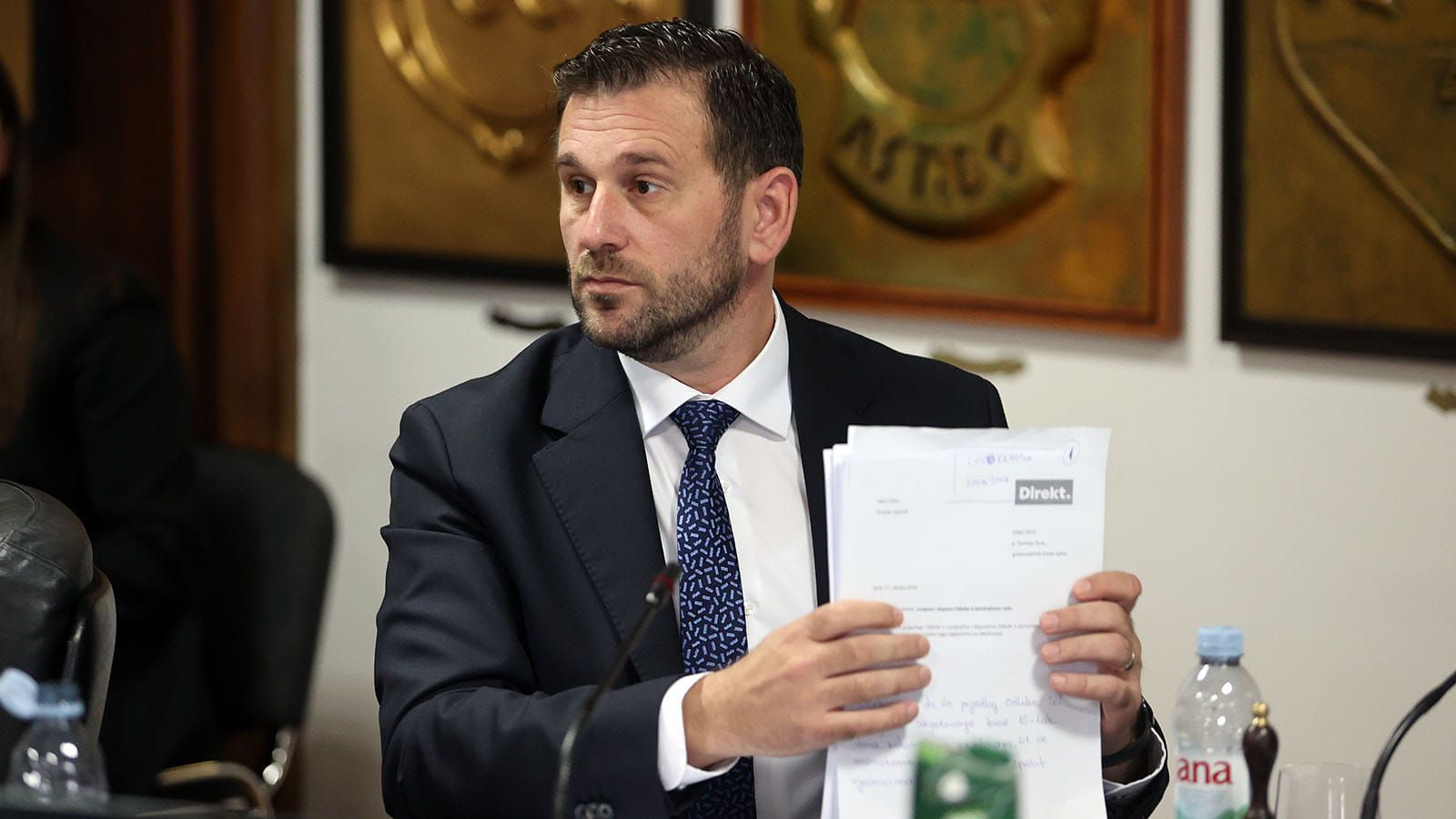 Puljak prozvala Šutu zbog smeća, on uzvratio: 'Ostavila je polusvijet i nered u Čistoći'