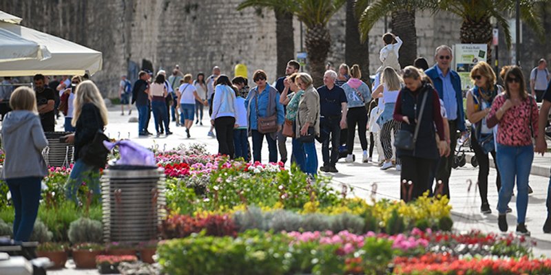 SAJAM CVIJEĆA Flower market uskoro ponovno na trogirskoj rivi