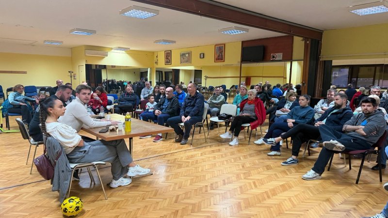 Demokracija u Spinutu: Stanari na sjednici Kotarskog vijeća raspravljali o garaži, složni oko gradnje