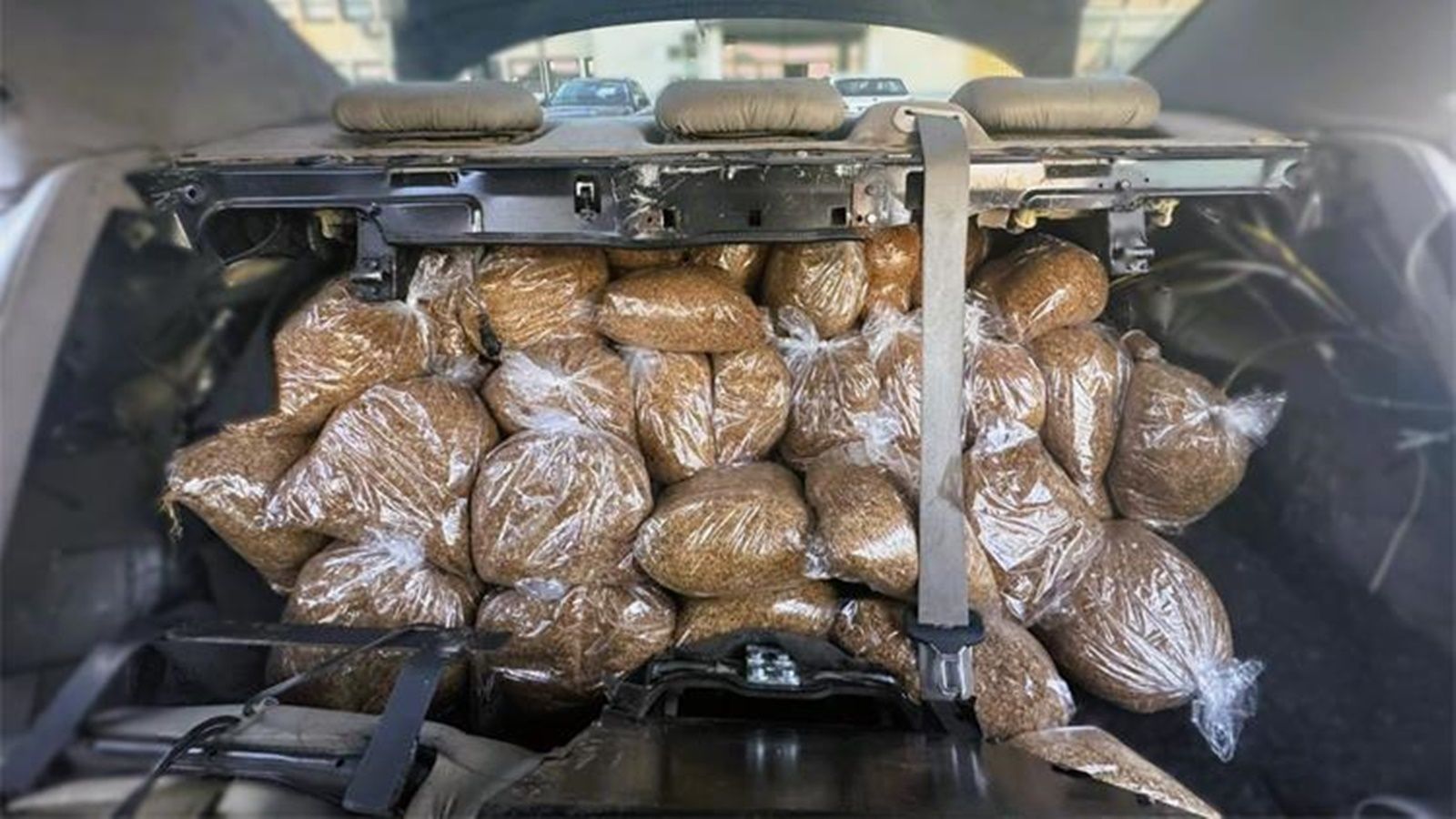 U Mercedesu prevozili 60 kilograma duhana, spremnik za gorivo zamijenili improviziranim