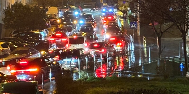 Pogledajte stanje ispred škole na Pazdigradu