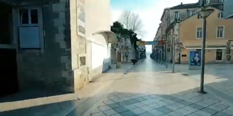 SPLIT U DOBA KORONE Mobitelima se širi odličan video