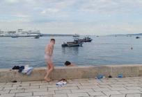 JE LI OVO TURIZAM KAKAV ŽELIMO? Pogledajte kako su se mladi turisti iz Britanije opustili nasred Rive