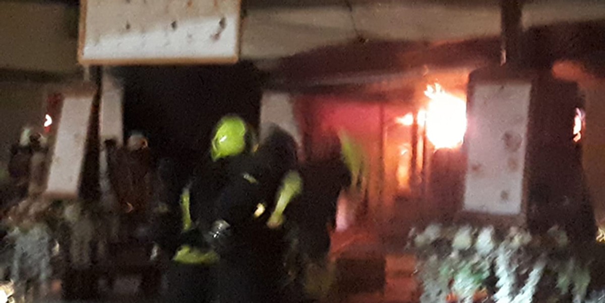 POŽAR U CENTRU SPLITA: Gori u restoranu na Pjaci!