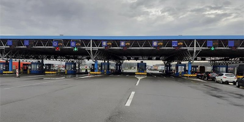 DROGA NA GRANICI Državljanka Slovenije pokušala prijeći granicu na Bajakovu s više od 22,7 kilograma kokaina i oružjem u automobilu