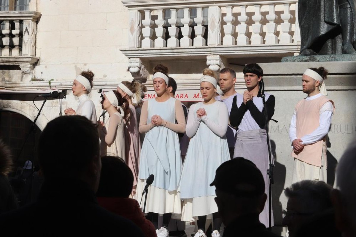 Svečano otvorena znanstvena knjižara | foto: Veljko Martinović