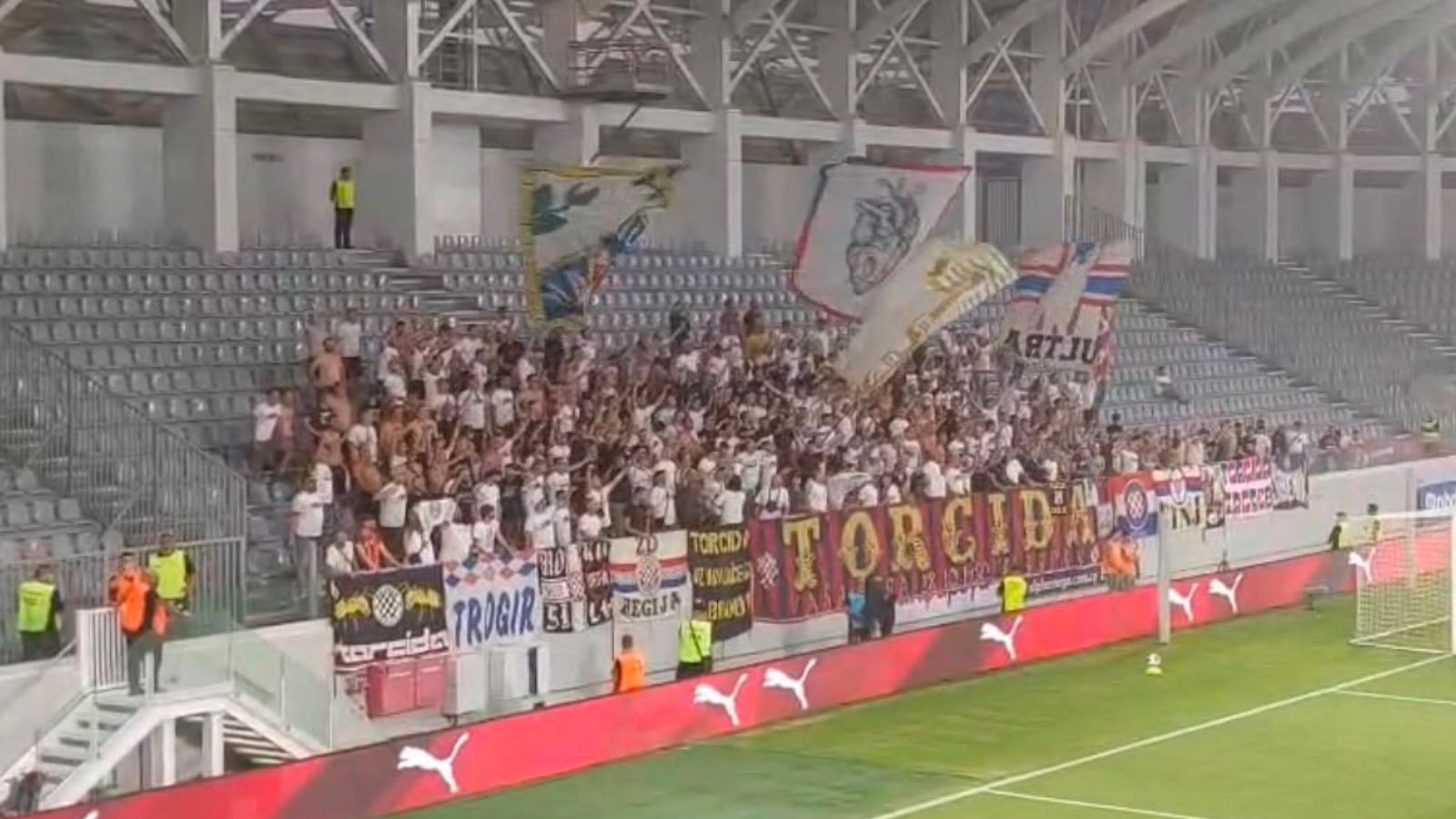 GDJE GOD DA IGRAŠ, HAJDUČE: Torcida na Cipru, pogledajte kako navijaju