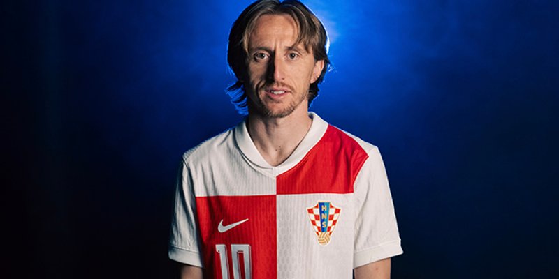 HNS I NIKE PREDSTAVILI NOVI DRES Modrić: Hrvatska šahovnica čini ga jedinstvenim!