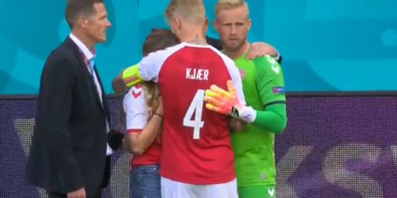 Na teren se spustila i neutješna Eriksenova djevojka, utakmica je prekinuta