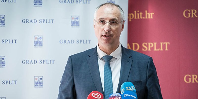 CROBAROMETAR Puljkov Centar pao na manje od 1% potpore