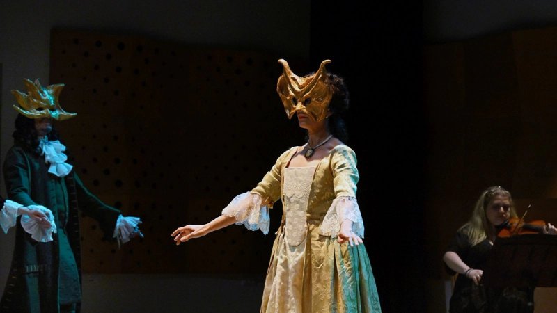 FOTOGALERIJA Duh povijesnih plesova s maskama oživio u Splitu