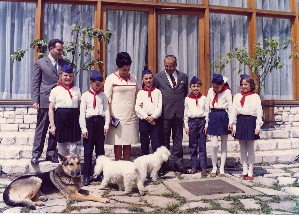 TAJNE TITOVIH VILA: Pod stare dane jugoslavenski vladar bio je paranoičan i spavao s pištoljem pod jastukom