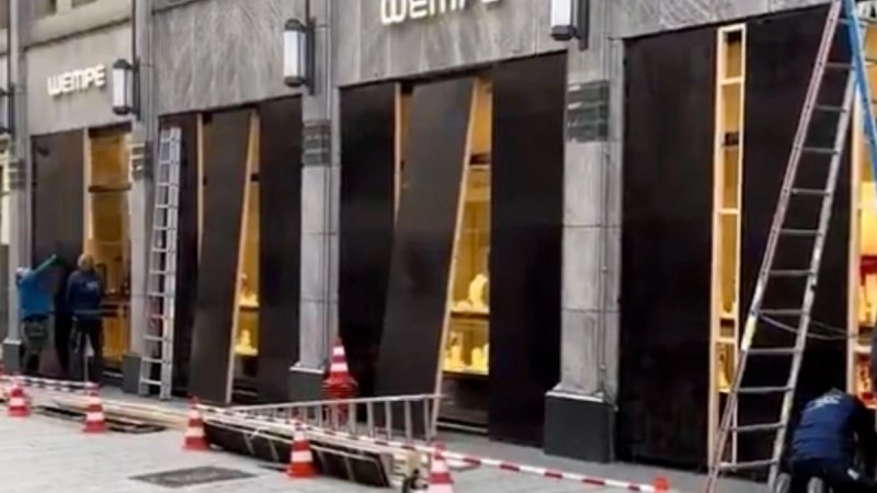 VIDEO Najavljeni prosvjedi mladih, luksuzne trgovine u Njemačkoj štite izloge