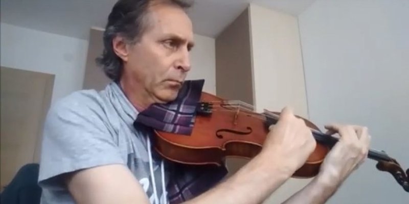 VIDEO Pavel Kandrusevich izvodi Juli-O Marka Summersa