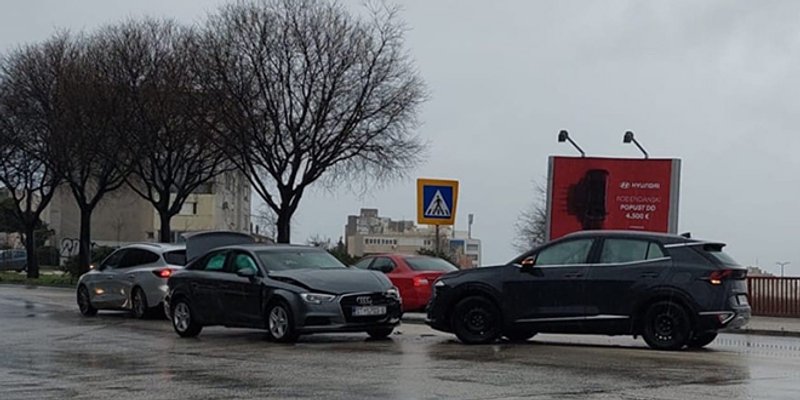 Teža prometna u Splitu: Sudar na Pujankama, na terenu je i Hitna