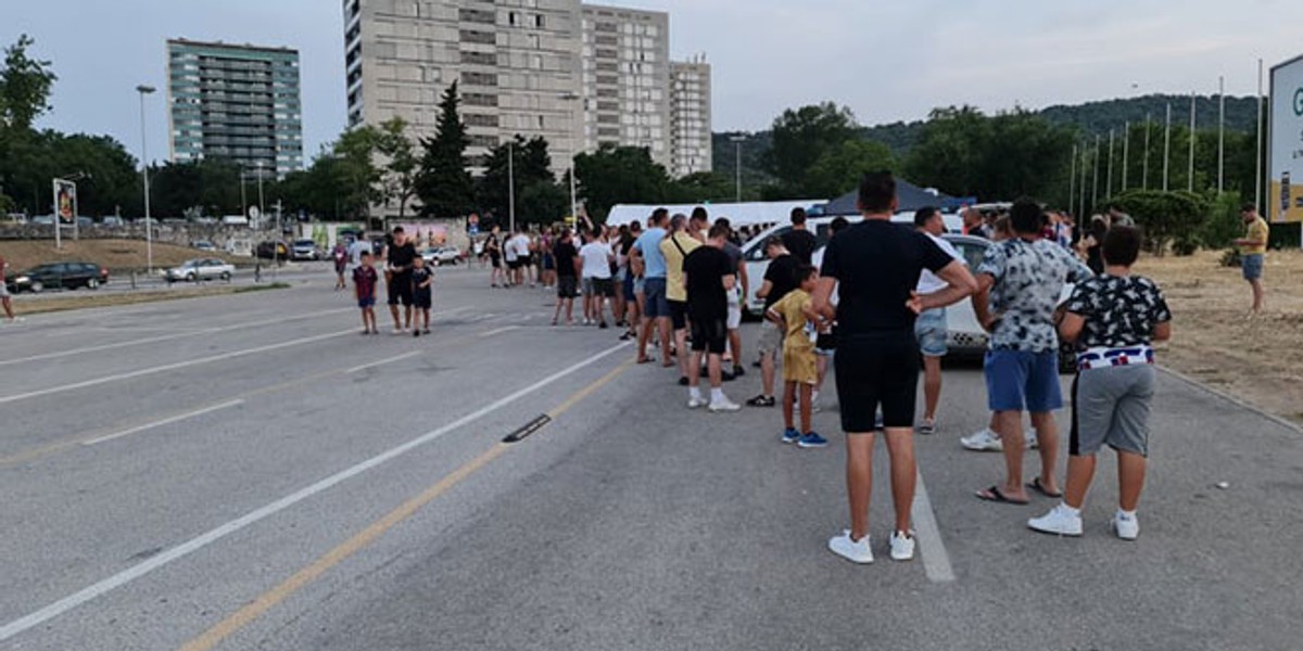 Testiranje i dalje traje, nisu svi uspjeli ući na početak utakmice