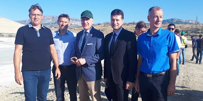 PORUKA S KAREPOVCA Krstulović Opara: Za godinu i pol dana ćemo imati zelenu plohu, 'mali Marjan'