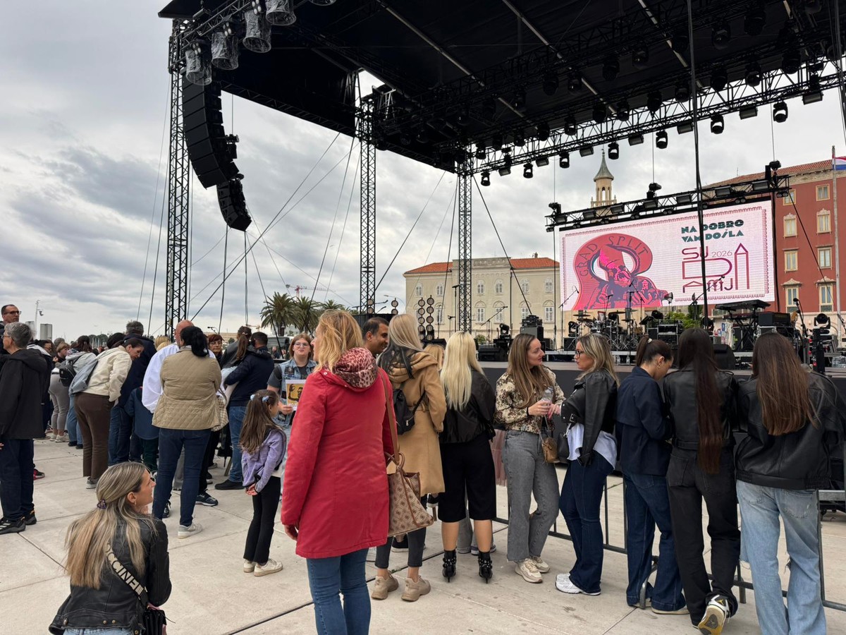 Unatoč lošem vremenu, Riva se puni uoči koncerta Petra Graše