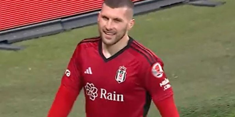 Ante Rebić je slobodan igrač