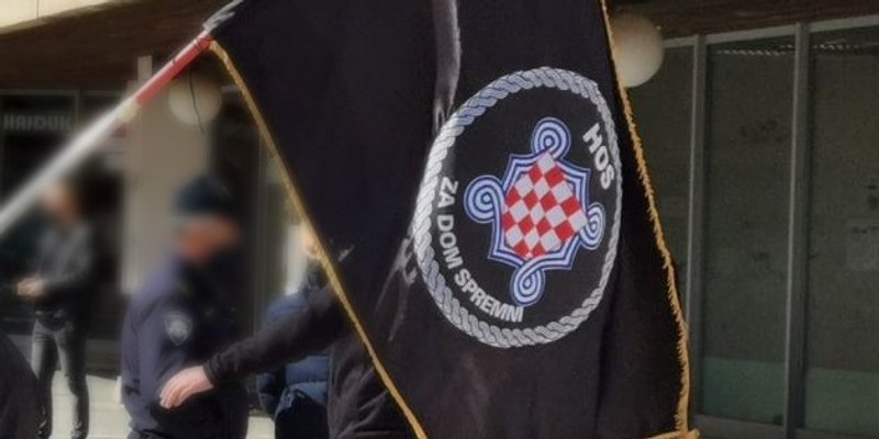 Predsjednik Udruge za bolju Hrvatsku prijavljen zbog isticanja HOS-ove zastave u Rijeci