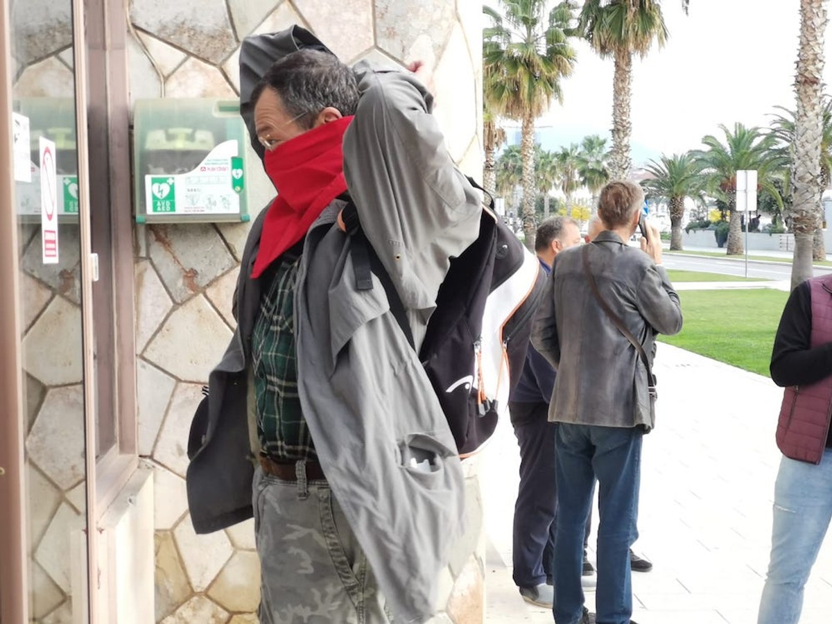 Prosvjednici pred Banovinom