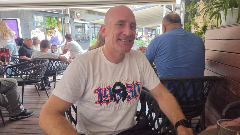 Stigao je iz Amsterdama, voli Ajax, a došao je navijati za Hajduk protiv Dinama. Evo zašto...