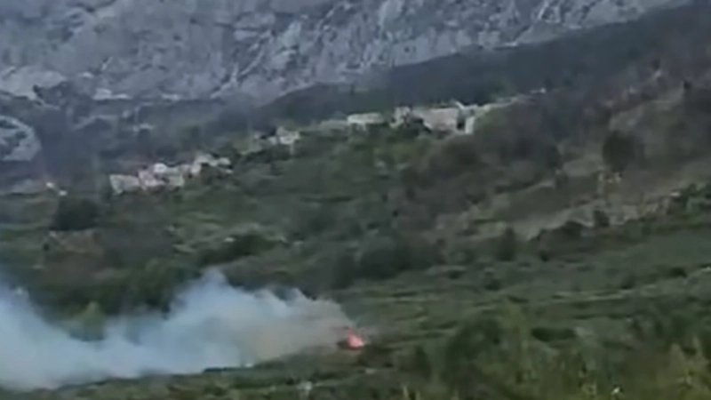 VIDEO Gori između Tučepa i Podgore