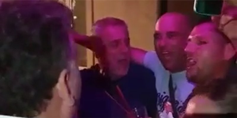 VIDEO Pogledajte kako Bandić pjeva 'Kada umren umotan u bilo...'