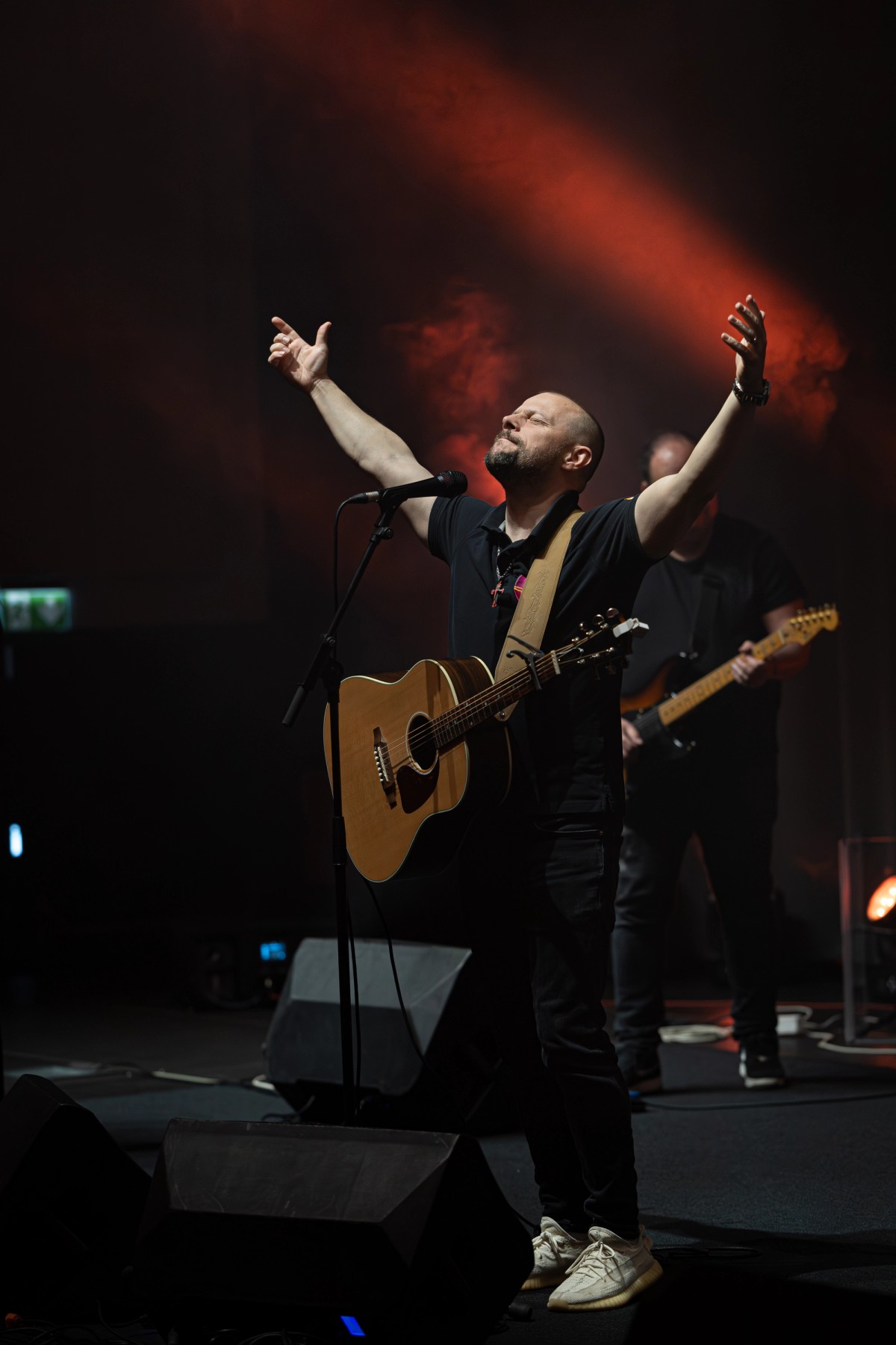 Koncert duhovne glazbe ispunio Apfel Arenu: Alan Hržica započeo turneju u Makarskoj