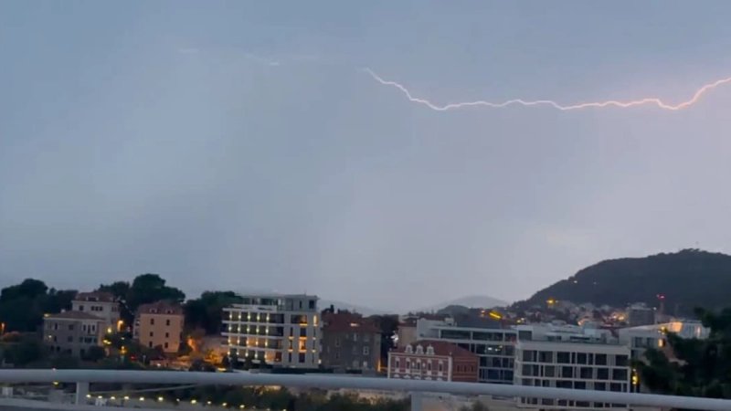 VIDEO Nevrijeme se približava Splitu