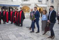 36. Marulićevi dani: Položeni vijenci na spomenik oca hrvatske književnosti