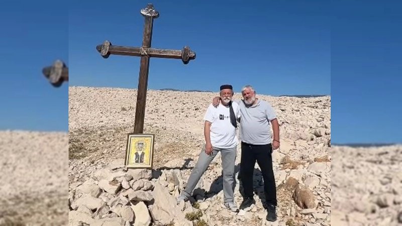 VIDEO Dvojica muškaraca obnovila pravoslavni križ na Pagu, sada traže pomoć građana