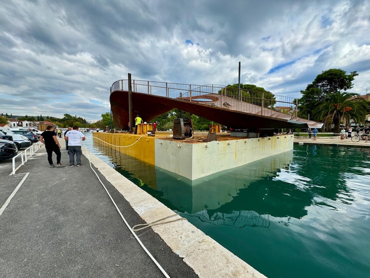 Pješački most stigao u Trogir | foto: Veljko Martinović, Grad Trogir