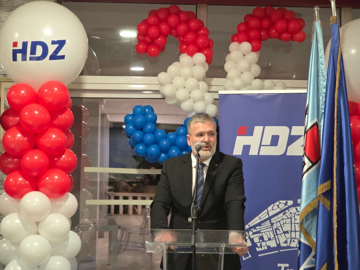 TROGIR: HDZ proslavio 36. obljetnicu uz podršku stranačkog vrha