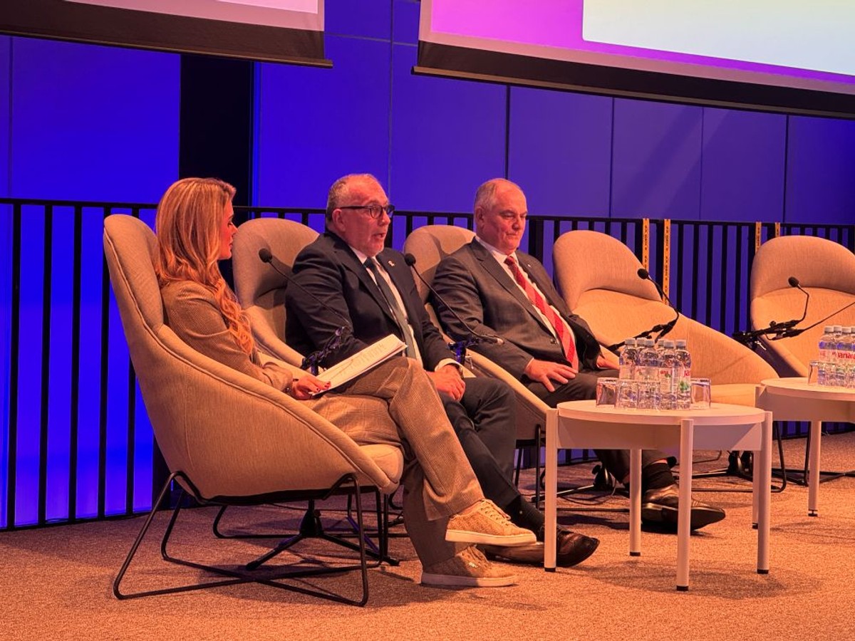 EUROPA ZA GEN Z 'Jedna je opcija zabranjivati društvene mreže mladima, druga kažnjavati manipulaciju algoritmima'