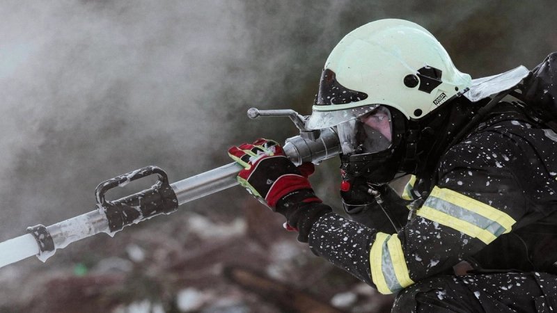 Vatrogasci intervenirali zbog neispravne plinske boce, oslobađali zaglavljene u sušioni