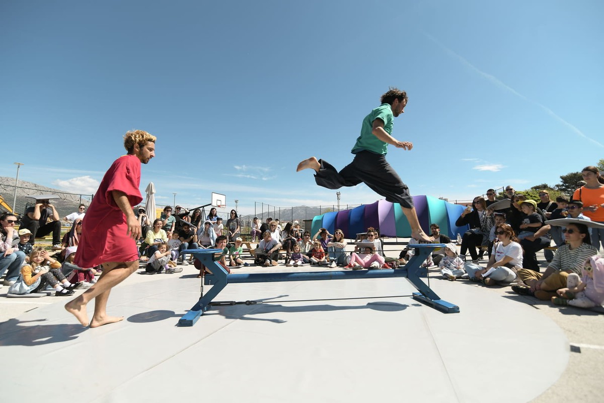 FOTOGALERIJA Pogledajte kako izgleda kada suvremeni cirkus dođe u grad