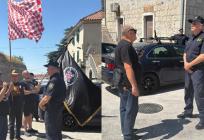VIDEO INCIDENTA Organizatora prosvjeda protiv Dežulovića privela policija, pogledajte zbog čega
