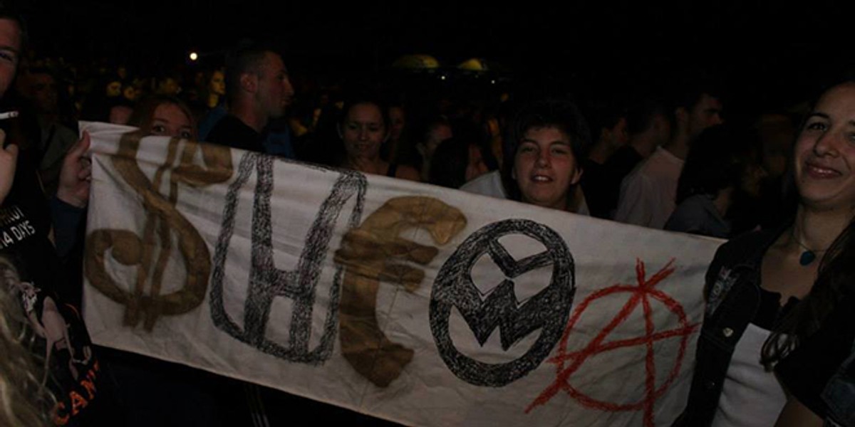 Shewa: Možda bismo se trebali početi skidati, u bendu ima krasnih primjeraka homo erectusa